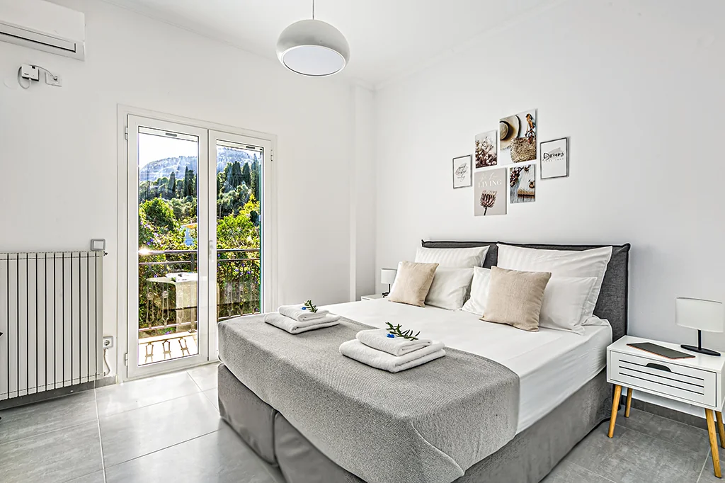 Boxspring-Bett Luxusapartment Korfu – Solea