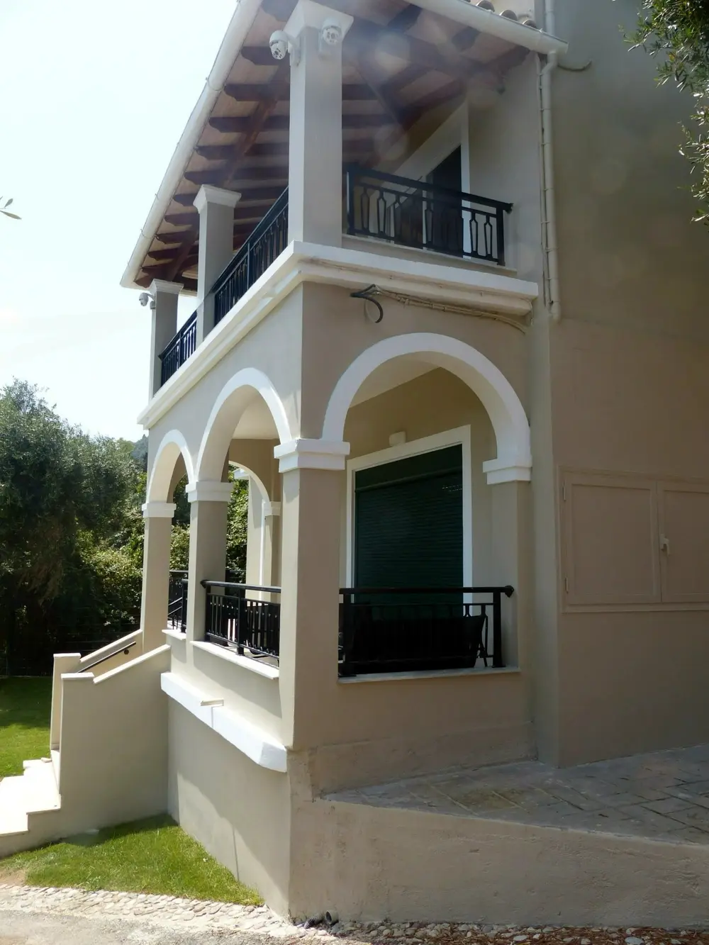 Chillout Luxury Apartments Korfu – Gebäude Seitenansicht