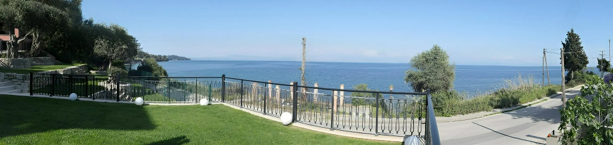 Chillout Luxury Apartments Korfu – Panorama Garten mit Meerblick